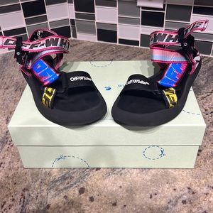 Off white trek multi color only worn once